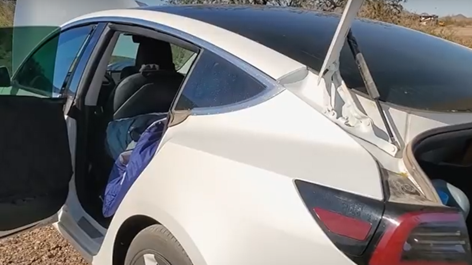 Constant camping_Living out of your Tesla Model 3